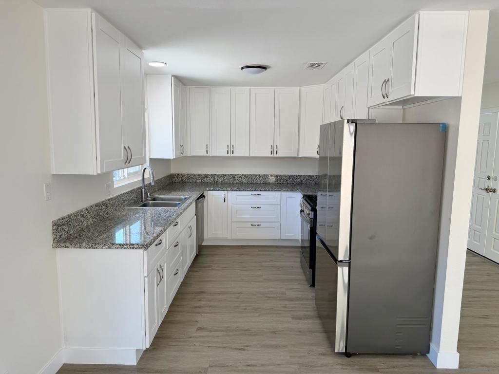 1230 Sheridan Ave Property Photo 12