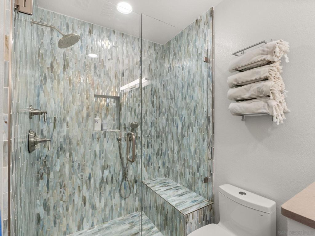 999 N Pacific D211 Property Photo 17