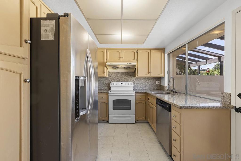 11988 Rancho Bernardo Rd D Property Photo 14