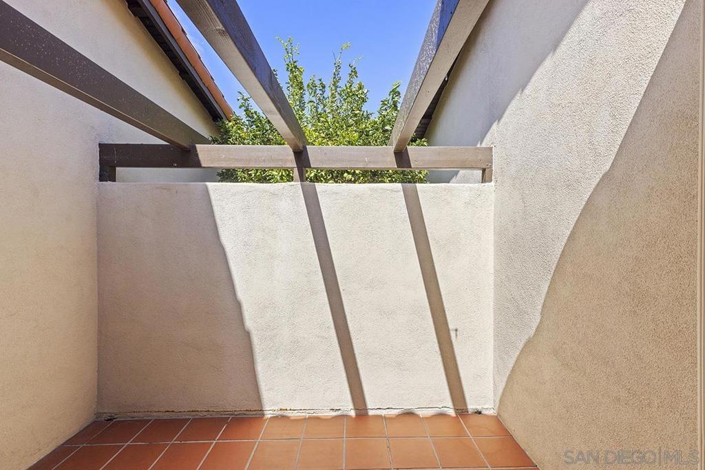 11988 Rancho Bernardo Rd D Property Photo 19
