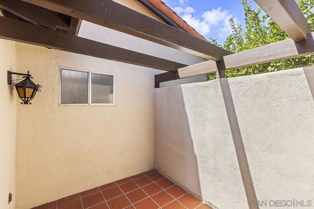 11988 Rancho Bernardo Rd D Property Photo 20