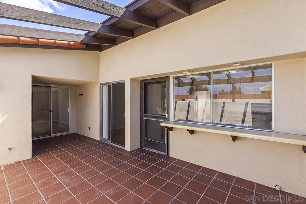 11988 Rancho Bernardo Rd D Property Photo 30