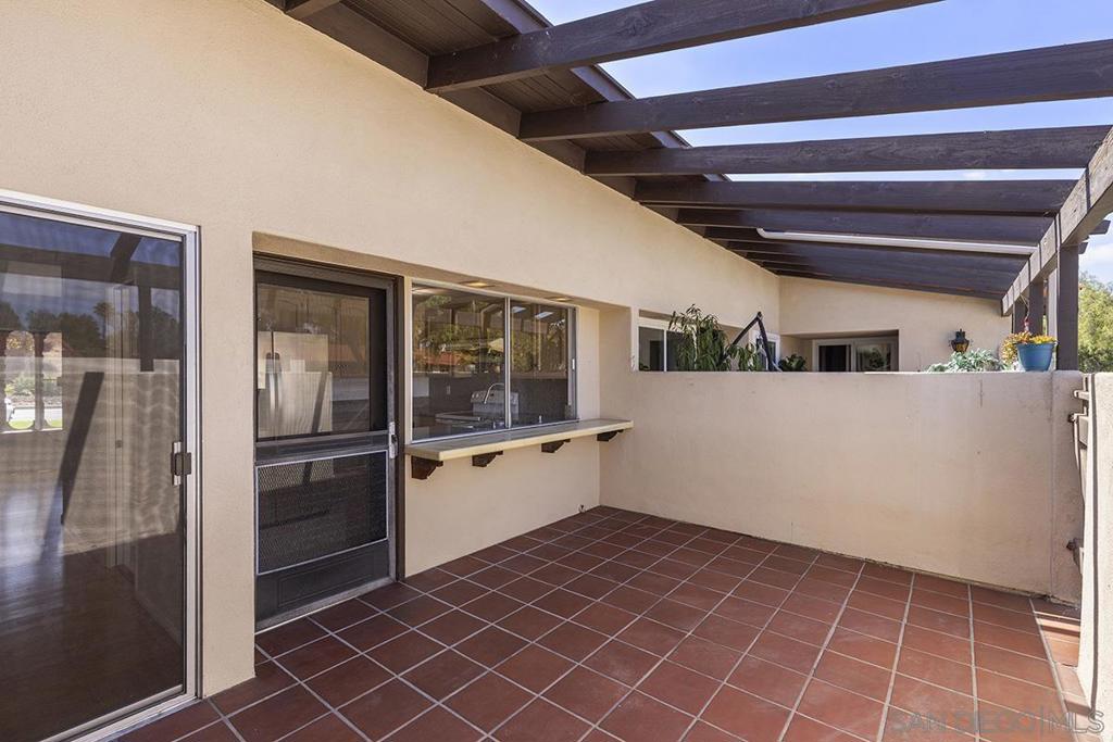 11988 Rancho Bernardo Rd D Property Photo 31