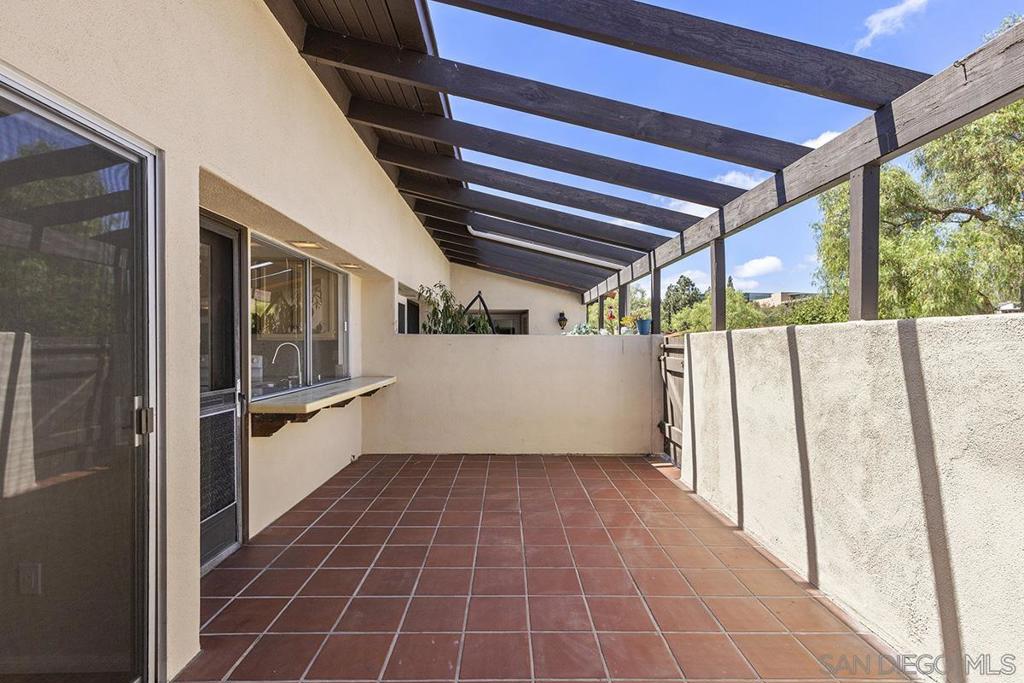 11988 Rancho Bernardo Rd D Property Photo 32