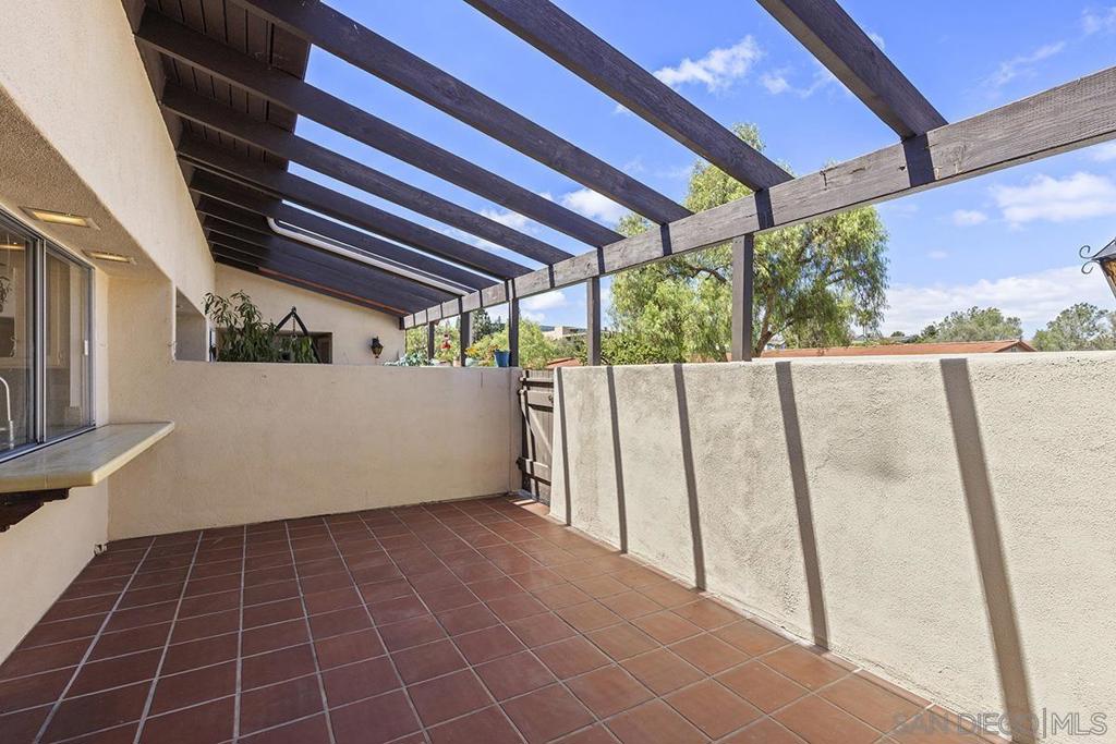 11988 Rancho Bernardo Rd D Property Photo 33