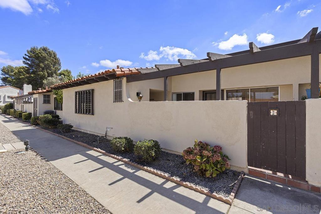 11988 Rancho Bernardo Rd D Property Photo 35
