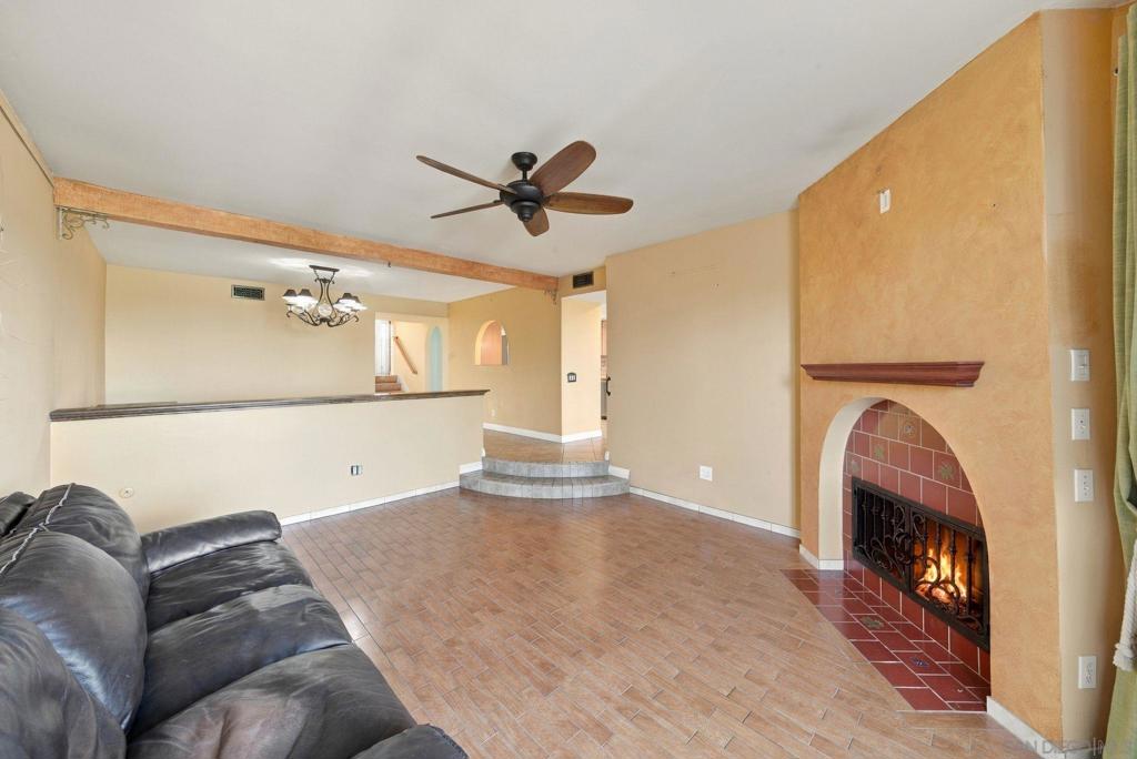 4878 Tinasa Way Property Photo 2