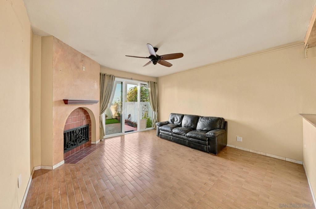 4878 Tinasa Way Property Photo 3