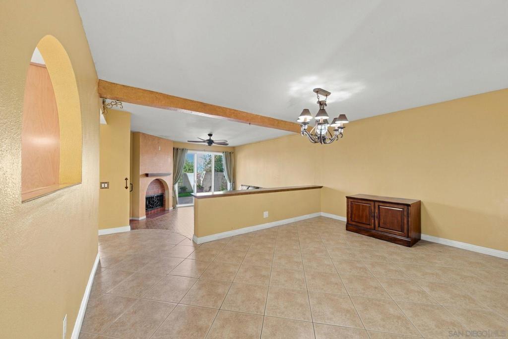 4878 Tinasa Way Property Photo 5