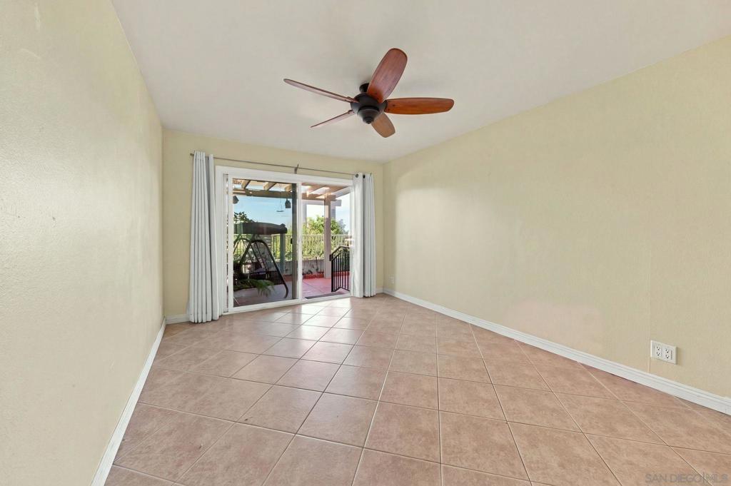 4878 Tinasa Way Property Photo 10