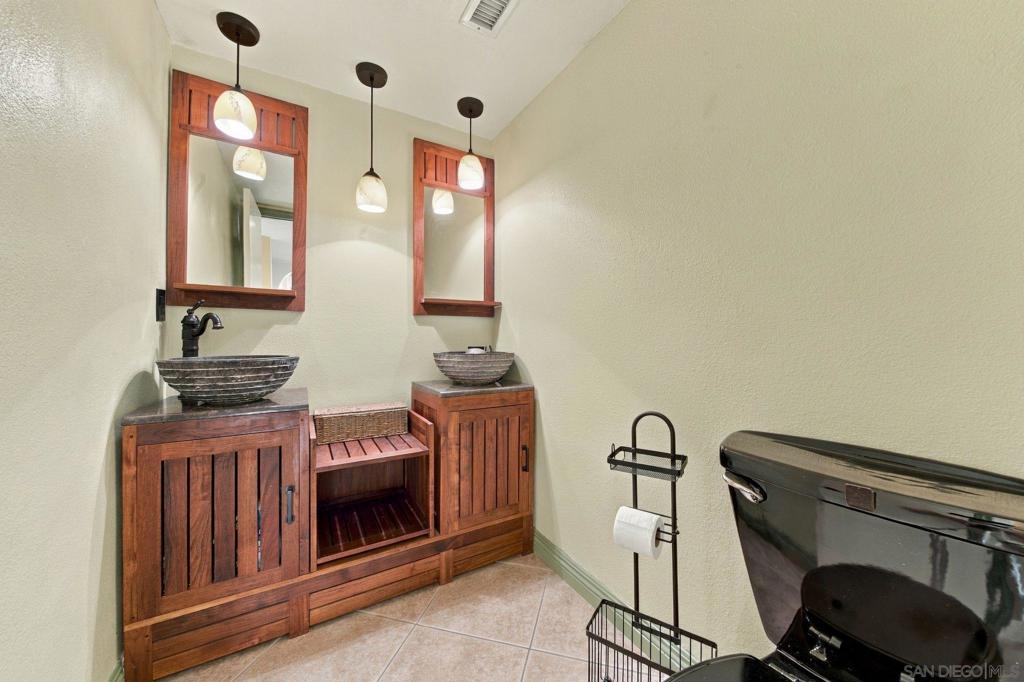 4878 Tinasa Way Property Photo 26