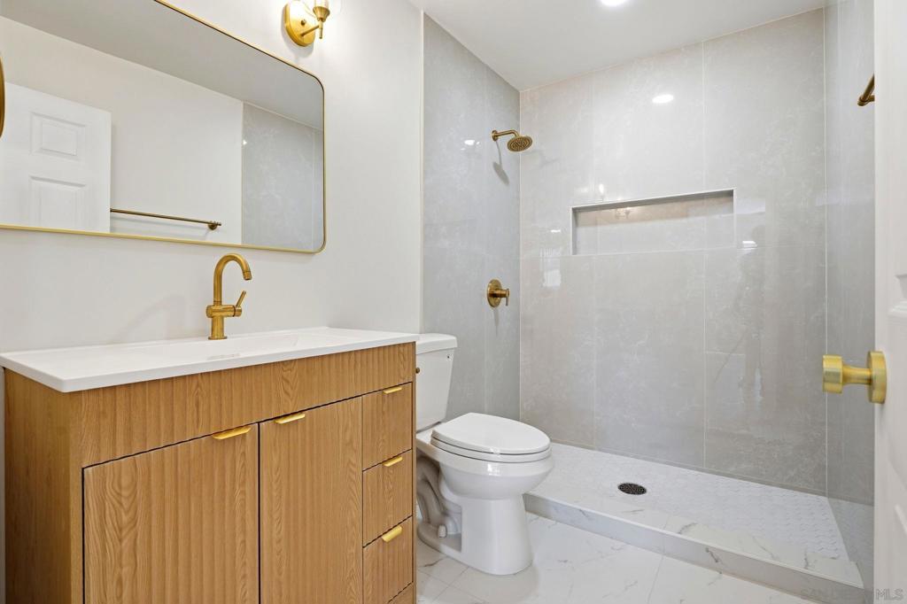 6228 Calle Pavana Property Photo 14