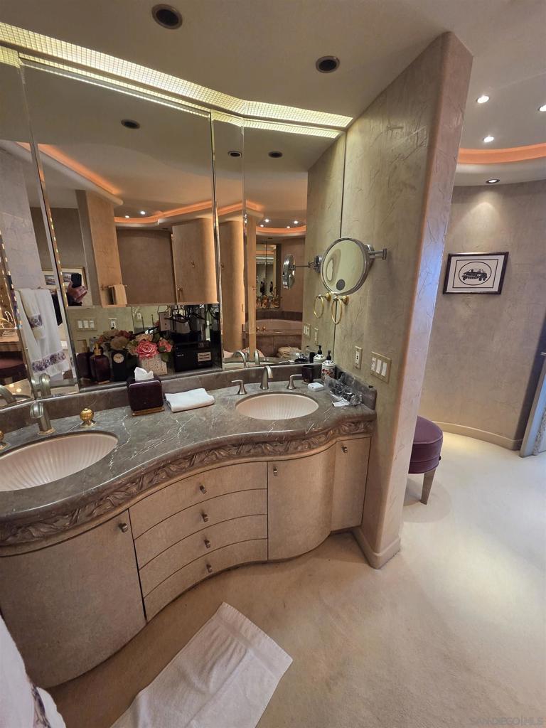 1720 Avenida Del Mundo 802/803 Property Photo 10