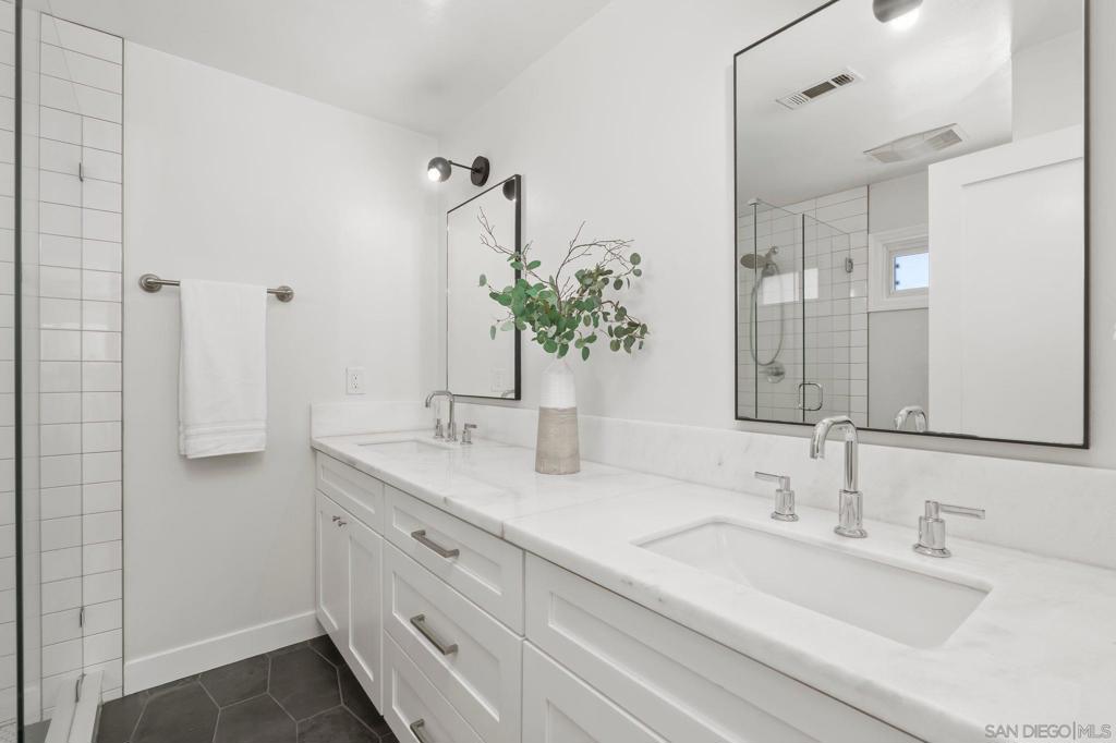 3548 Laurashawn Property Photo 31