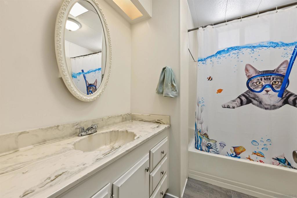 2280 E Valley Parkway 122 Property Photo 14