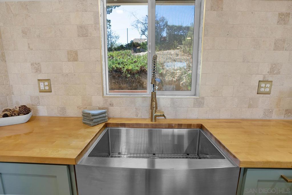 28964 Aerie Rd Property Photo 11