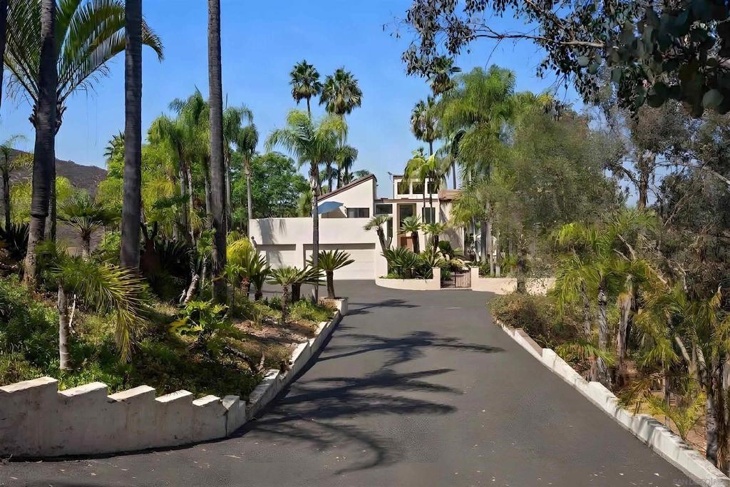 13848 Jamul Drive Property Photo 4