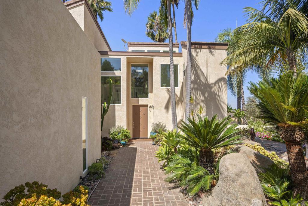 13848 Jamul Drive Property Photo 7