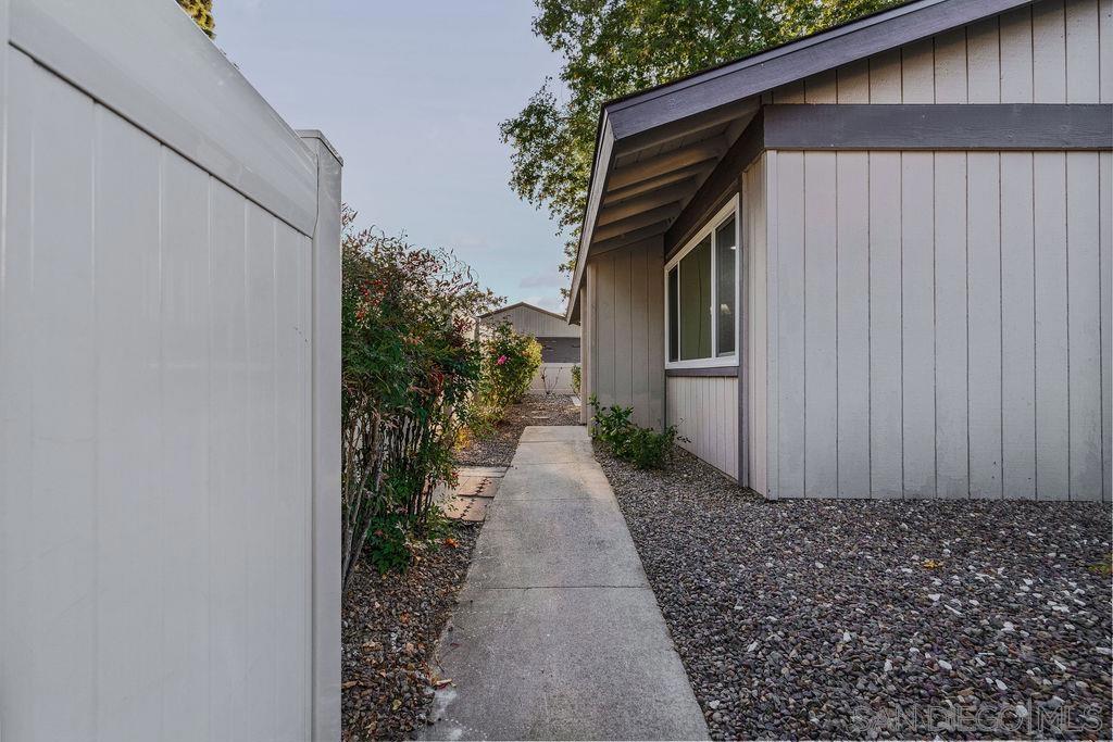 17340 Caminito Canasto Property Photo 3