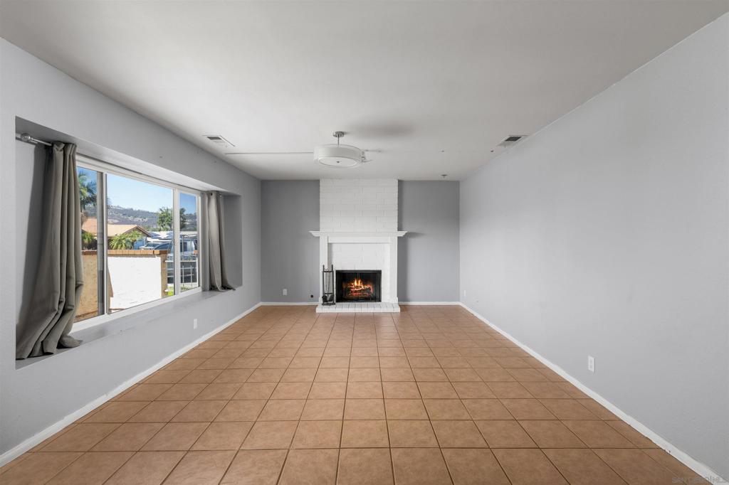 521 Shadow Hills Drive Property Photo 4