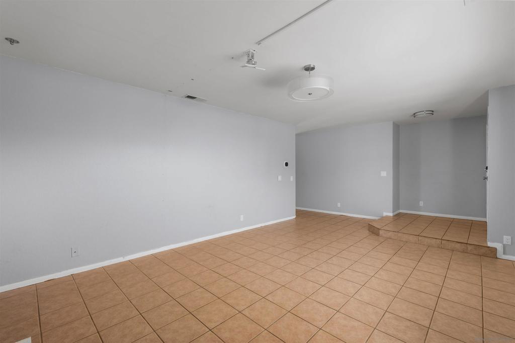 521 Shadow Hills Drive Property Photo 6