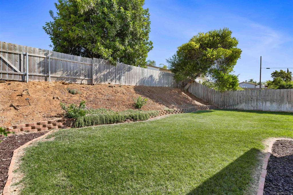521 Shadow Hills Drive Property Photo 23