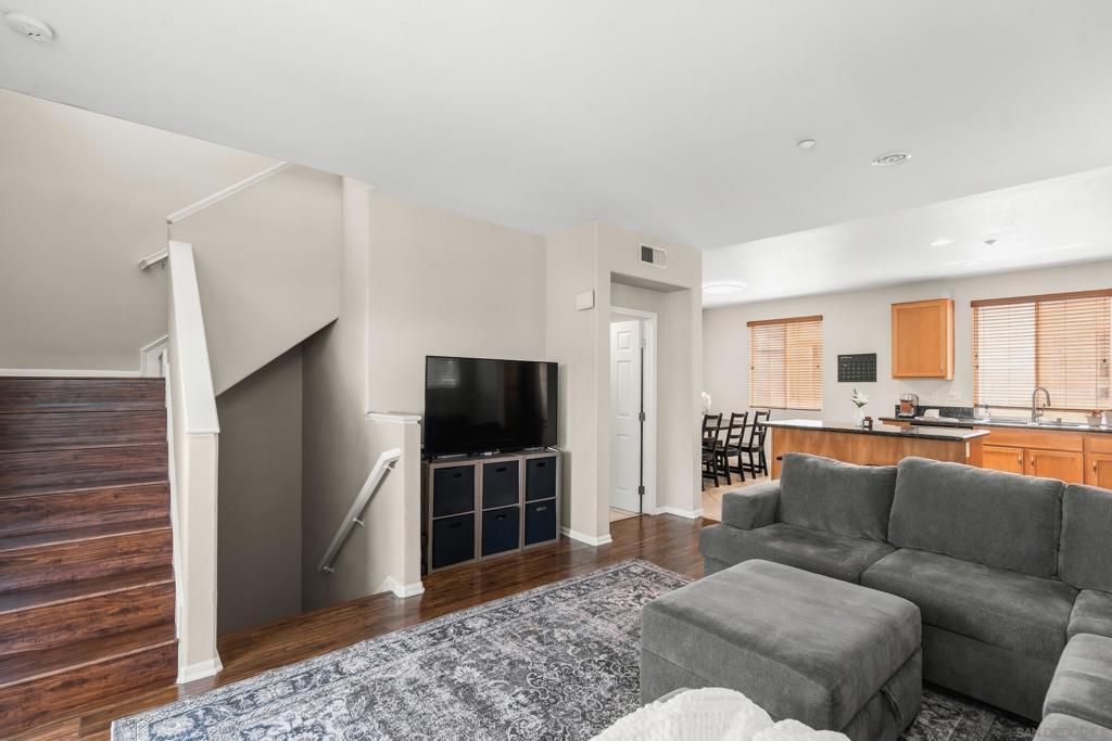 710 Paradise Way Property Photo 4