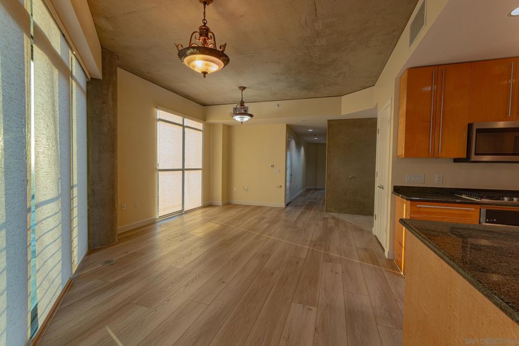 801 Ash St. 1701 Property Photo 12