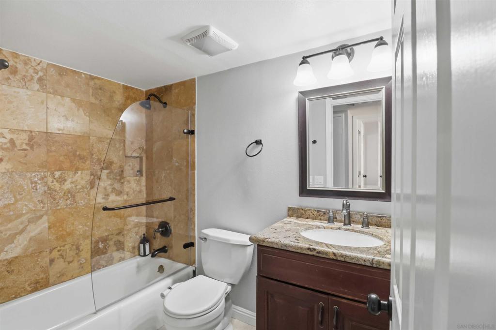 6862 Camino Berdecio Property Photo 17