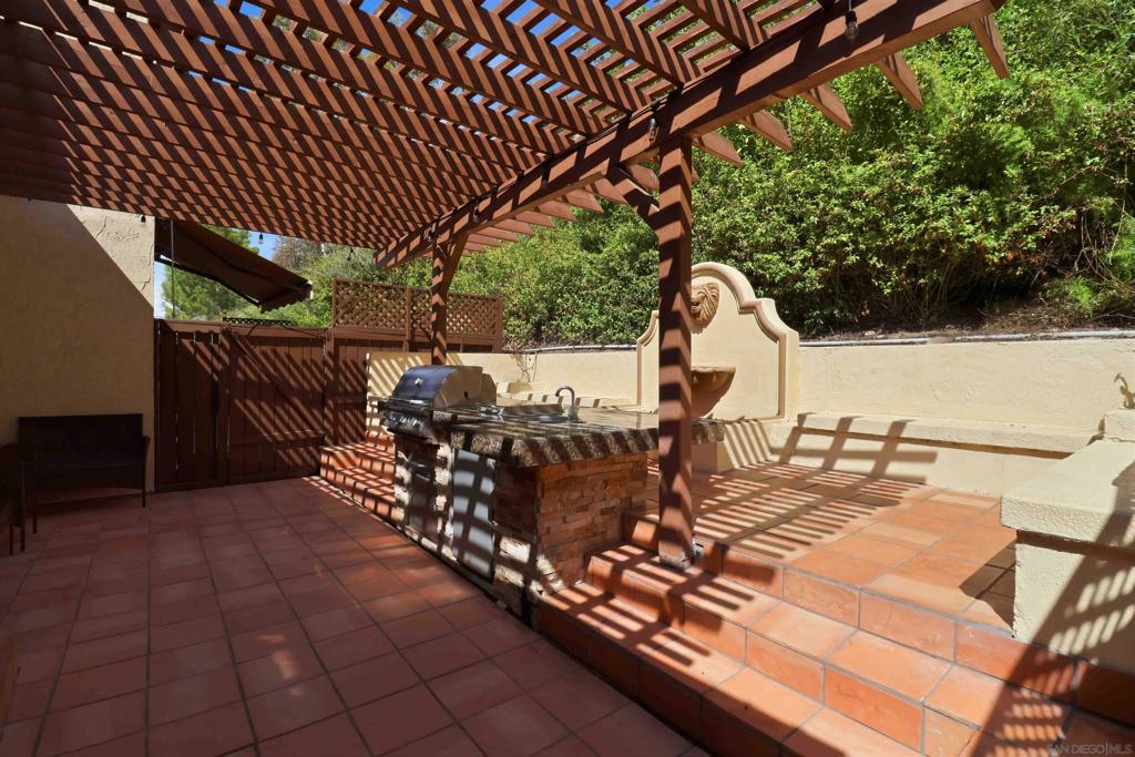 6862 Camino Berdecio Property Photo 22