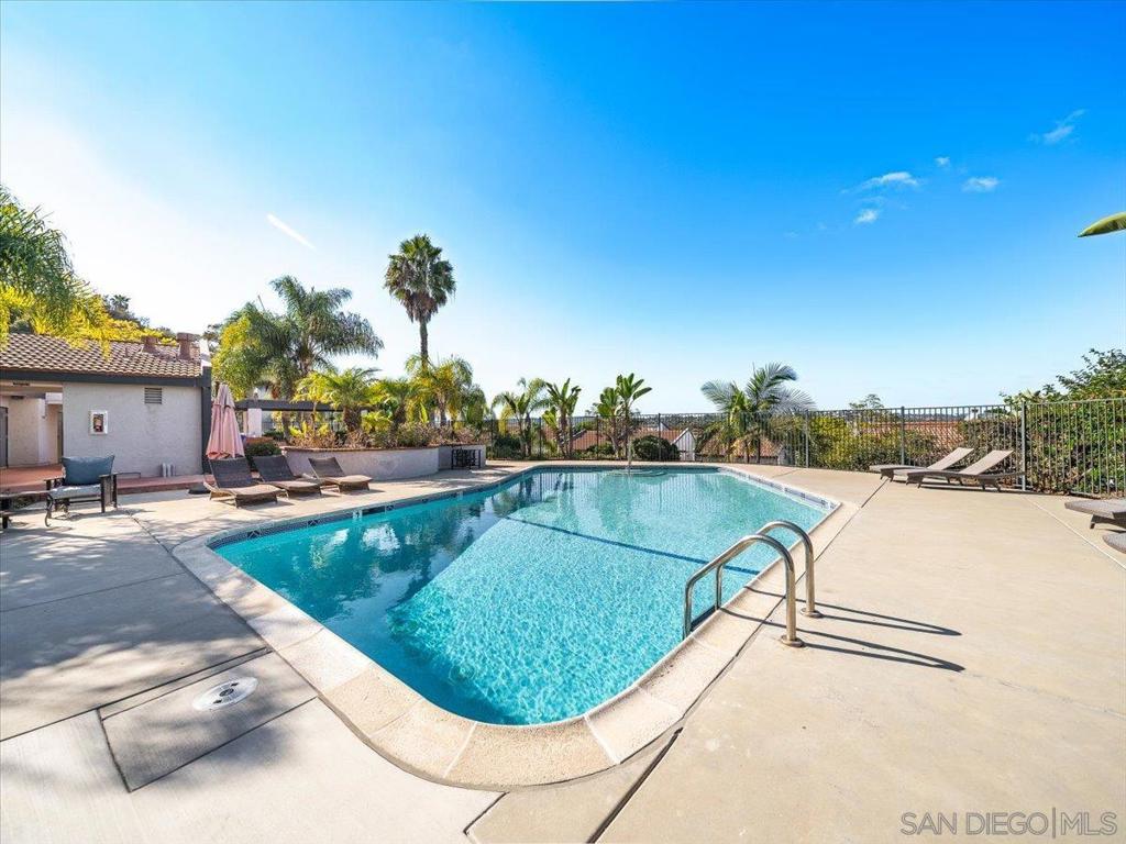 2431 La Costa Avenue B Property Photo 35