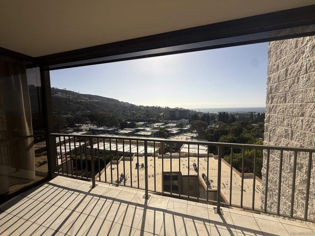 2500 Torrey Pines Rd 803 Property Photo 1