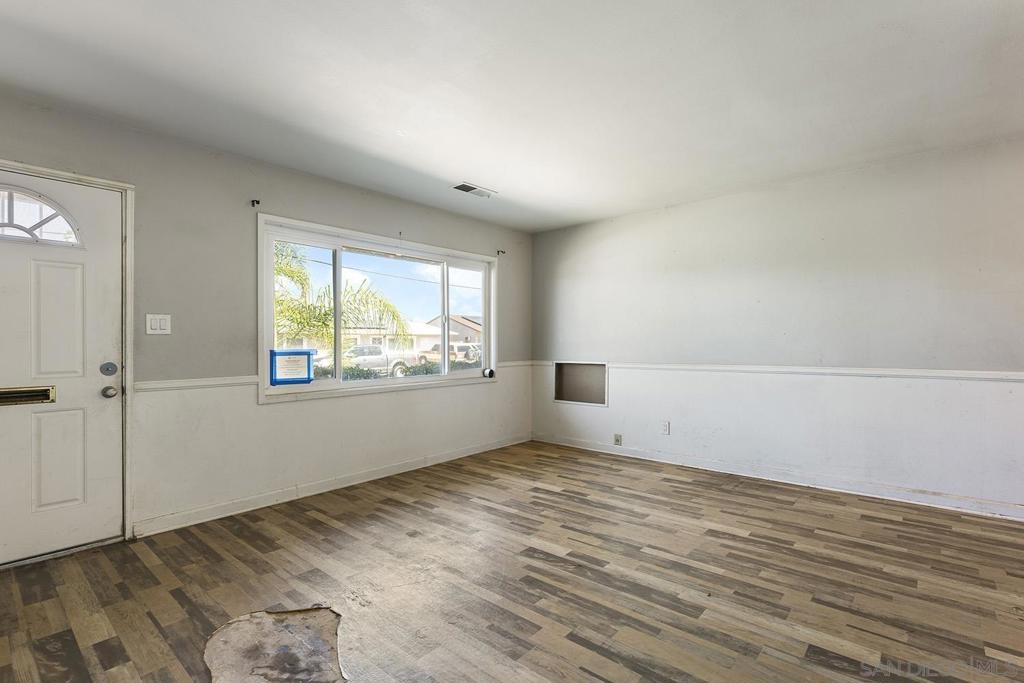 802 Billow Drive Property Photo 3