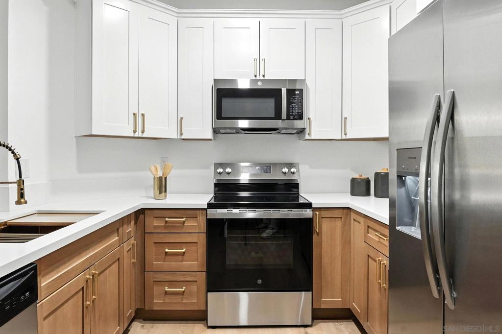5875 Friars 4307 Property Photo 1