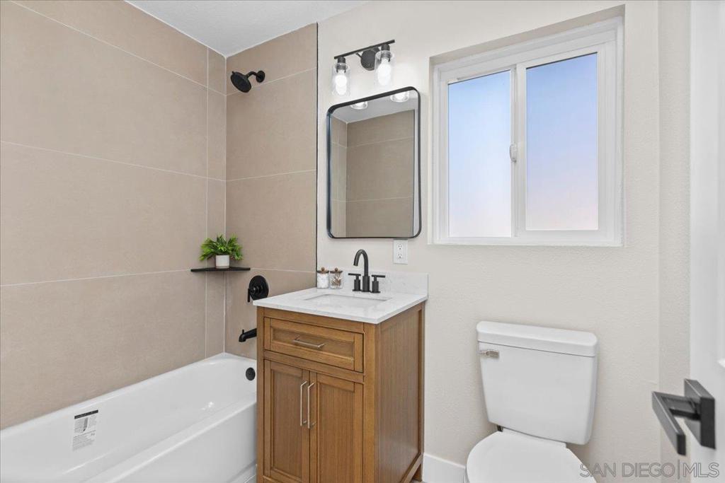 505 Parkbrook St Property Photo 29