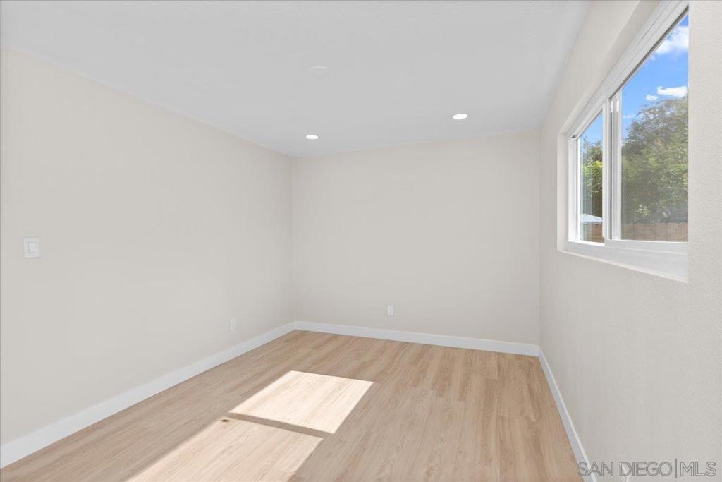 505 Parkbrook St Property Photo 34