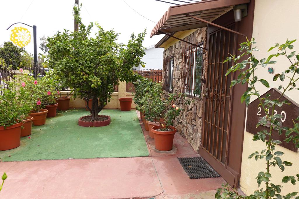 2920 Dahlia Property Photo 2