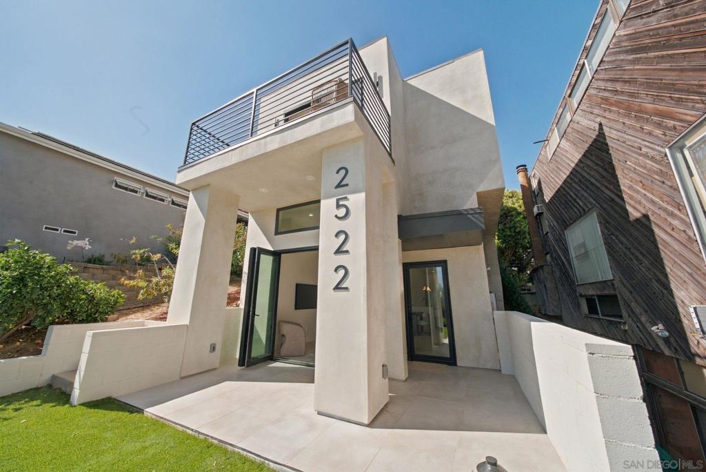 2522 Chalcedony St Property Photo 2