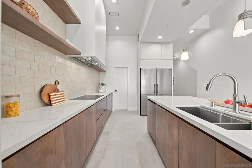 2522 Chalcedony St Property Photo 18