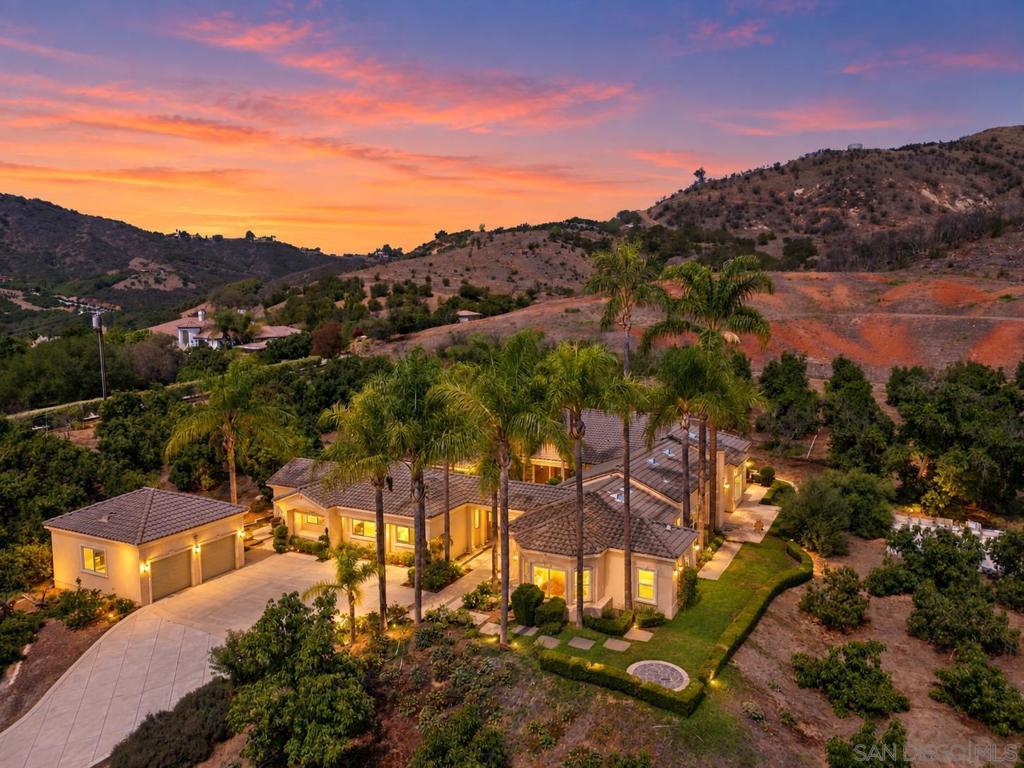 28560 Via Santa Rosa Property Photo 1