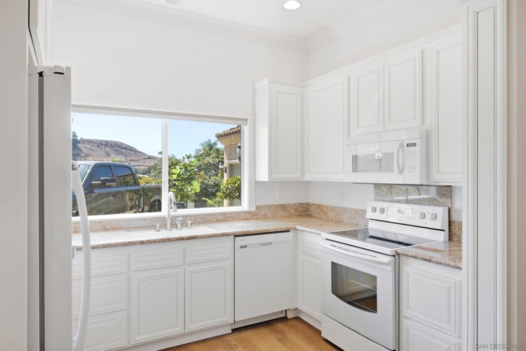 28560 Via Santa Rosa Property Photo 33