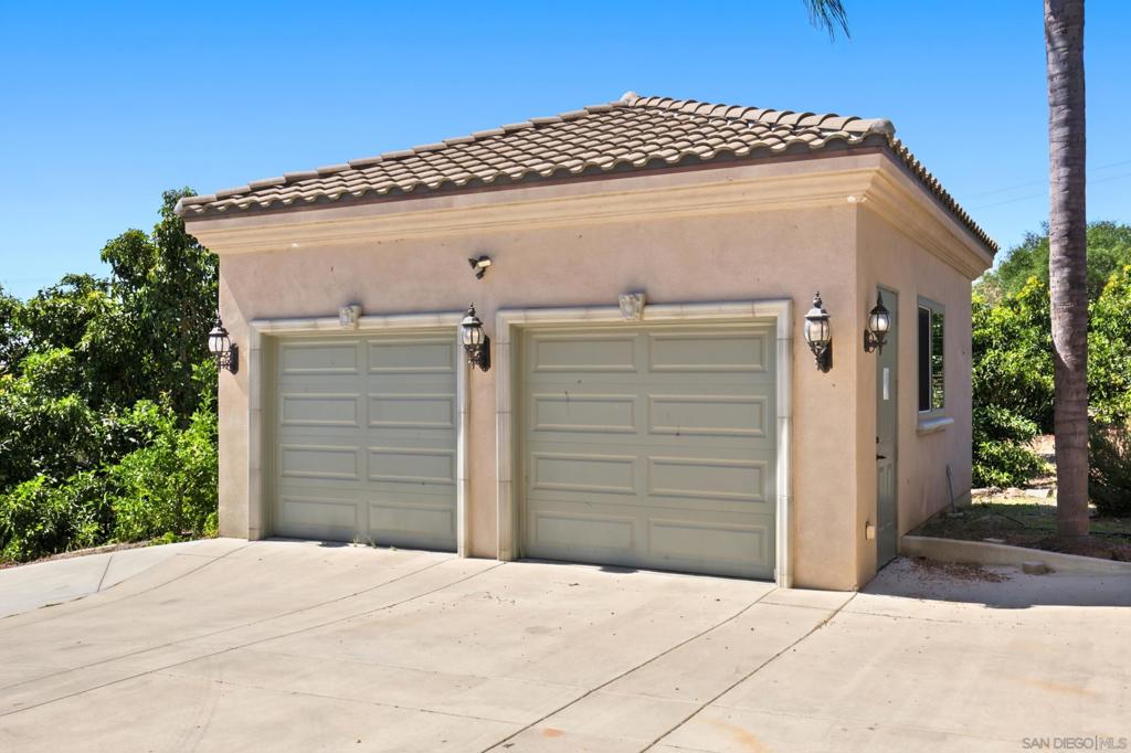 28560 Via Santa Rosa Property Photo 45