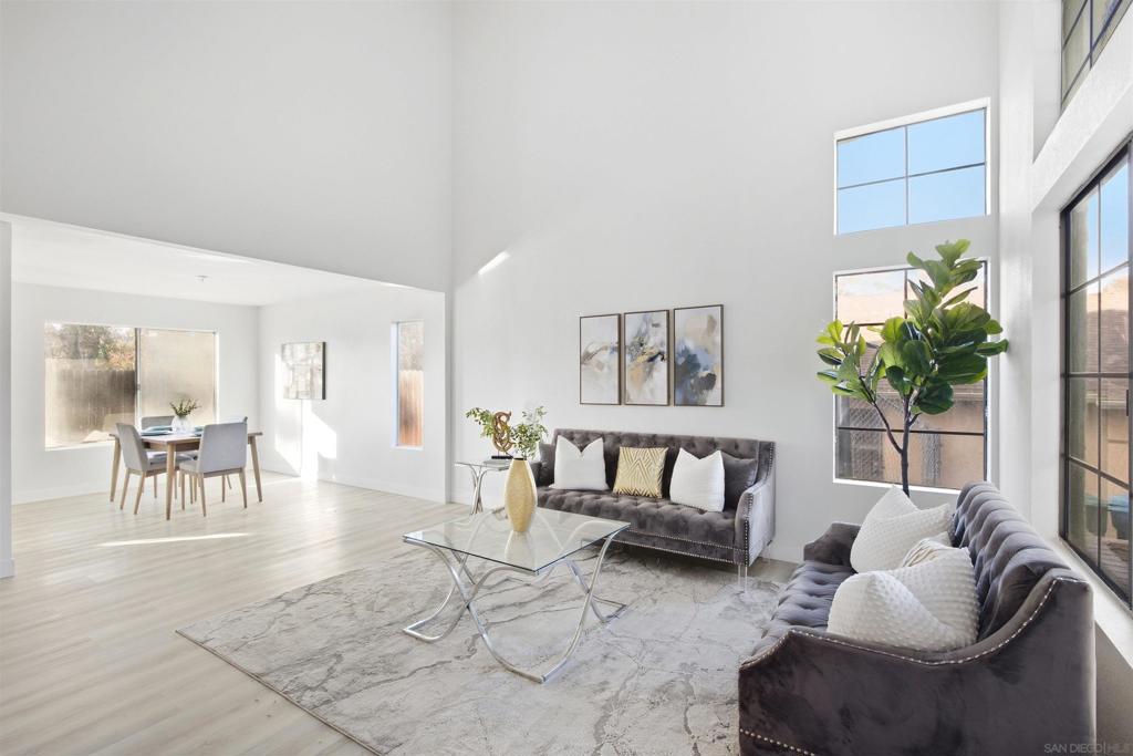 864 Angelus Property Photo 7