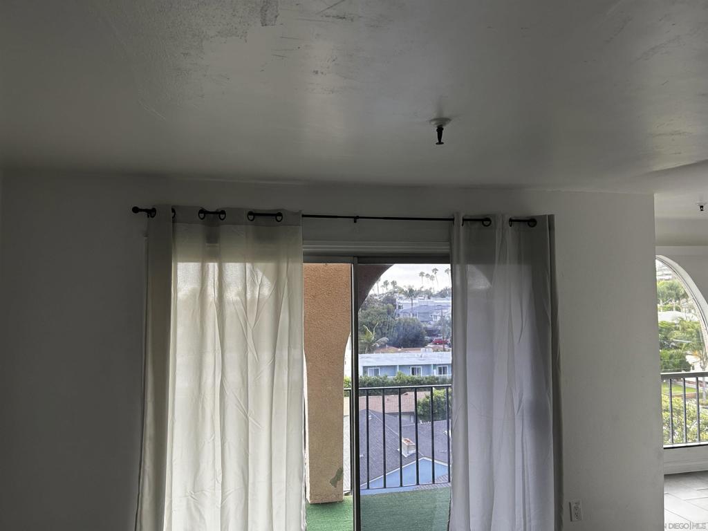 4730 Noyes 409 Property Photo 7