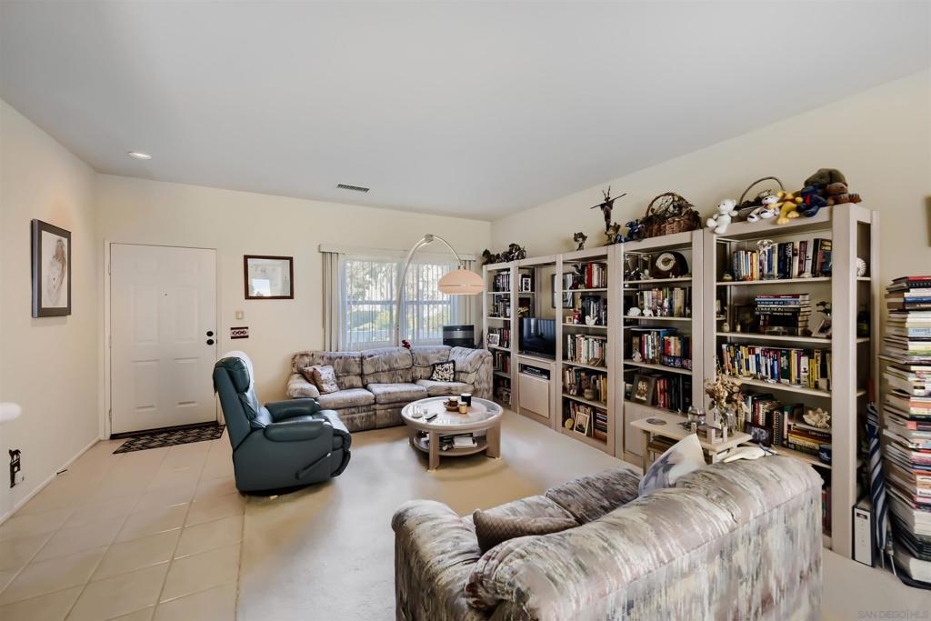 10070 Scripps Vista Way 17 Property Photo 7