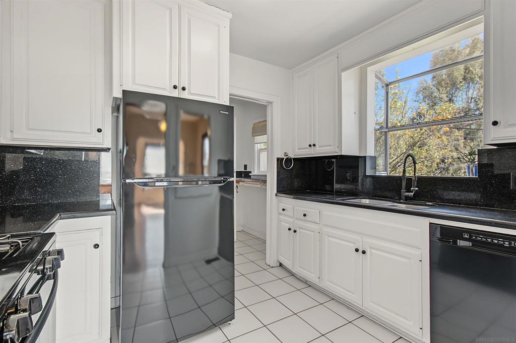 1610 Winder Street Property Photo 14