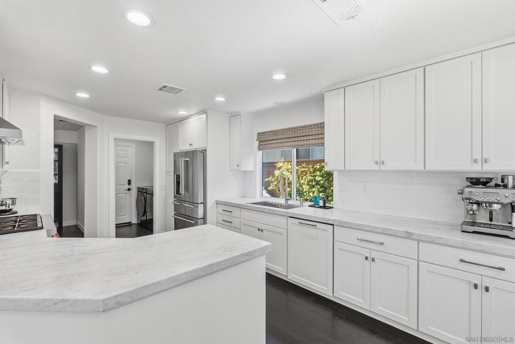 2242 Sun Valley Property Photo 12