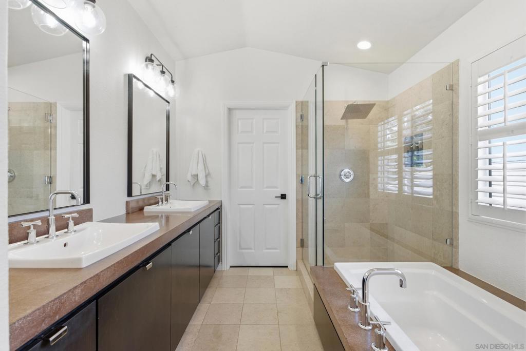 2242 Sun Valley Property Photo 28