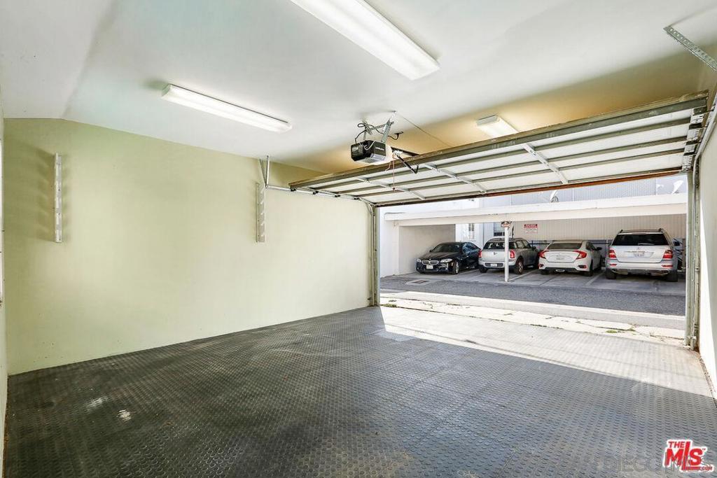 471 473 S Bedford Dr Property Photo 24