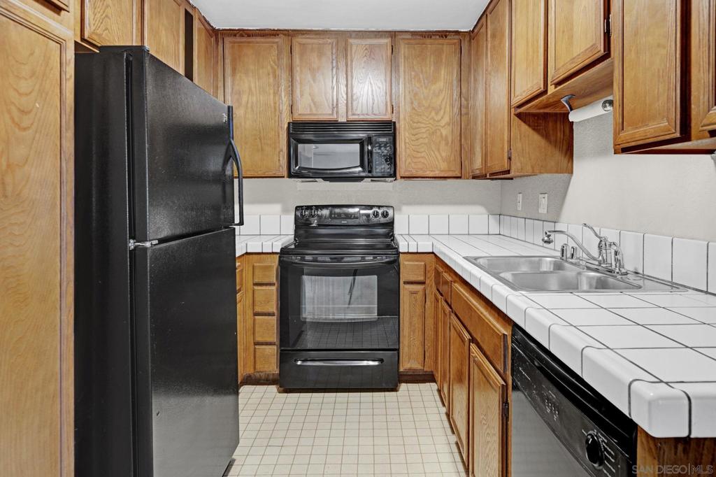 4262 Parks Ave 205 Property Photo 1